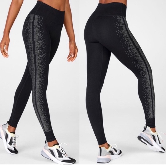 Fabletics - High-Waisted Sculptknit® Reflective Legging-3X - Picture 3 of 4
